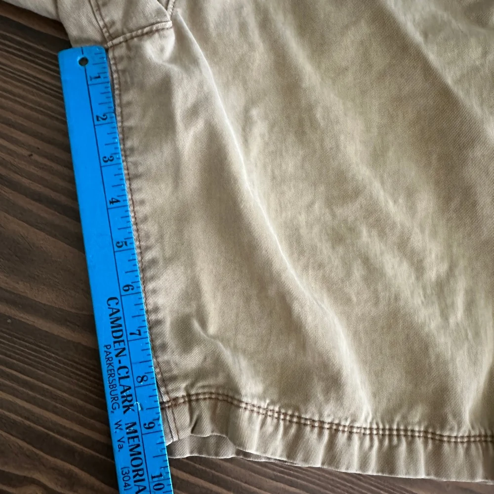 Men’s American Eagle Khaki Classic Flat Front Cotton Shorts Waist 31 Summer